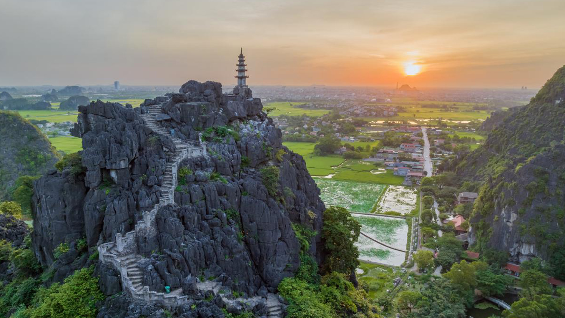 Hang Múa（ハンムア）